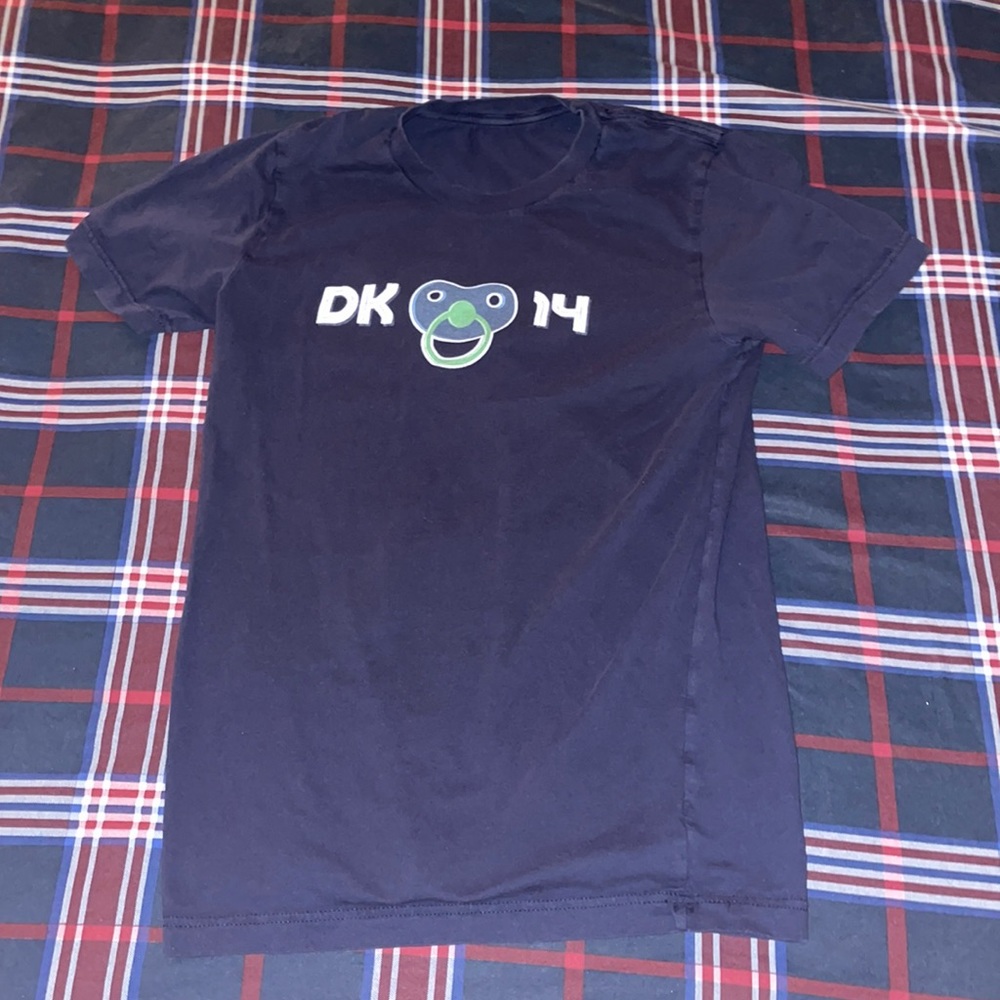 DK Metcalf “DK14” Seattle Seahawks T-Shirt SIZE SMALL